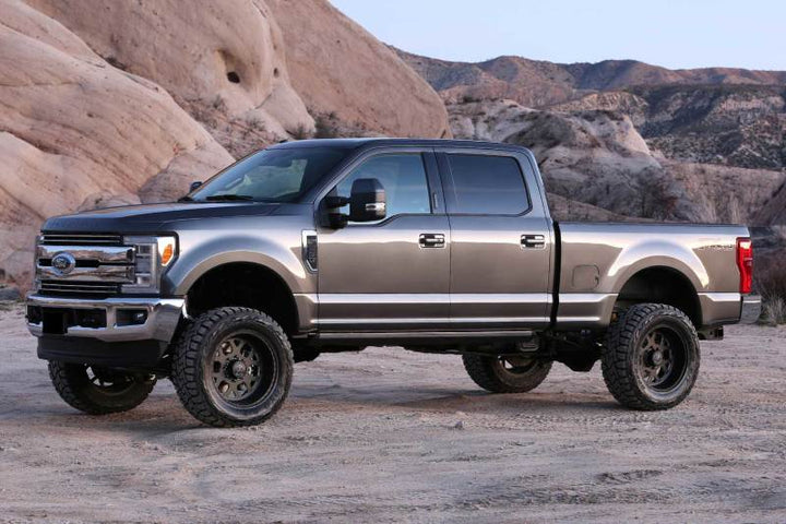 Fabtech 17-21 Ford F250/F350 4WD Diesel 4in Basic Sys w/Perf Shks - Premium Lift Kits from Fabtech - Just 5992.35 SR! Shop now at Motors