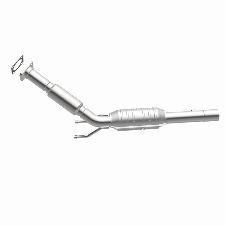 MagnaFlow Conv DF 06-08 VW Rabbit 2.5L - Premium Catalytic Converter Direct Fit from Magnaflow - Just 4473.21 SR! Shop now at Motors